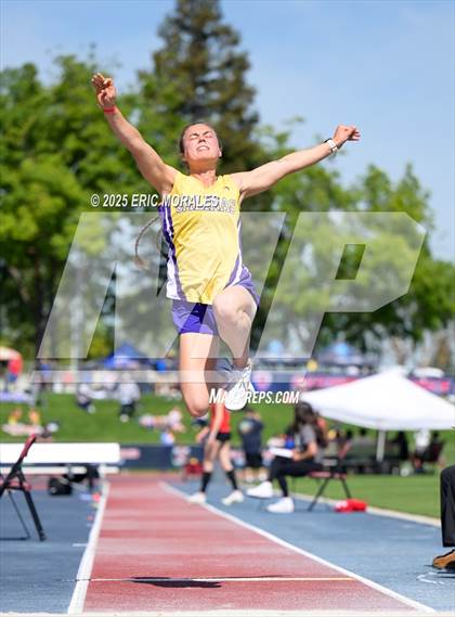 Thumbnail 3 in West Coast Relays (Field Events) photogallery.