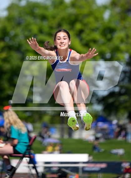 Thumbnail 1 in West Coast Relays (Field Events) photogallery.