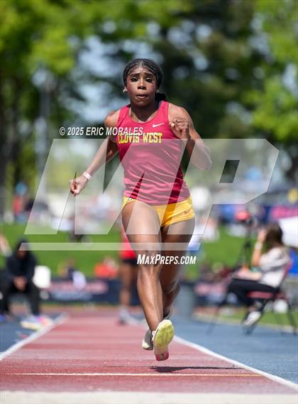 Thumbnail 2 in West Coast Relays (Field Events) photogallery.
