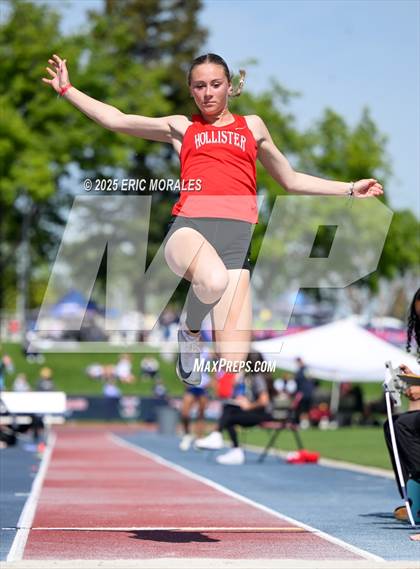 Thumbnail 1 in West Coast Relays (Field Events) photogallery.