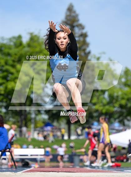 Thumbnail 1 in West Coast Relays (Field Events) photogallery.