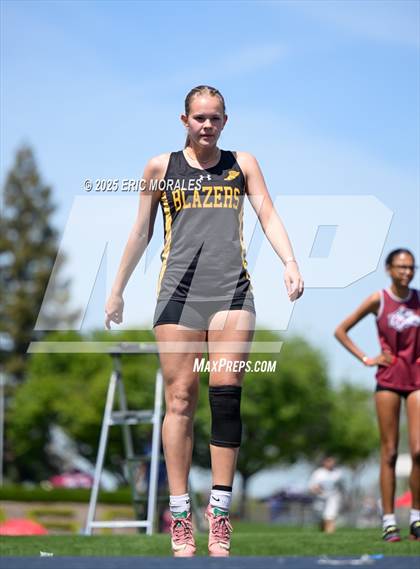 Thumbnail 2 in West Coast Relays (Field Events) photogallery.