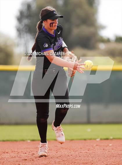 Thumbnail 1 in Highland @ Arizona College Prep (Hamilton Invitational) photogallery.