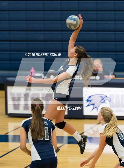 Thumbnail 1 in JV: River Valley @ Vista del Lago photogallery.