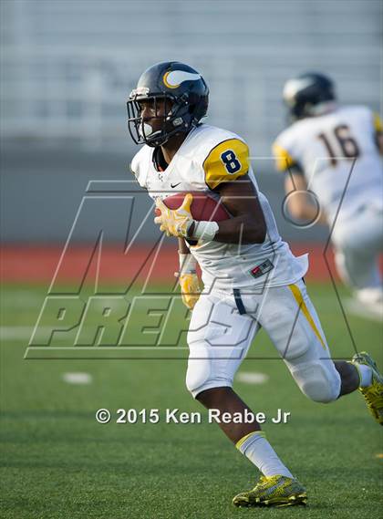 Thumbnail 2 in Central Catholic vs. Cumberland Valley (PIAA Class AAAA Semifinal) photogallery.
