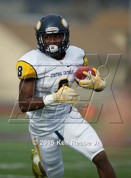 Thumbnail 2 in Central Catholic vs. Cumberland Valley (PIAA Class AAAA Semifinal) photogallery.