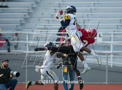 Thumbnail 3 in Central Catholic vs. Cumberland Valley (PIAA Class AAAA Semifinal) photogallery.