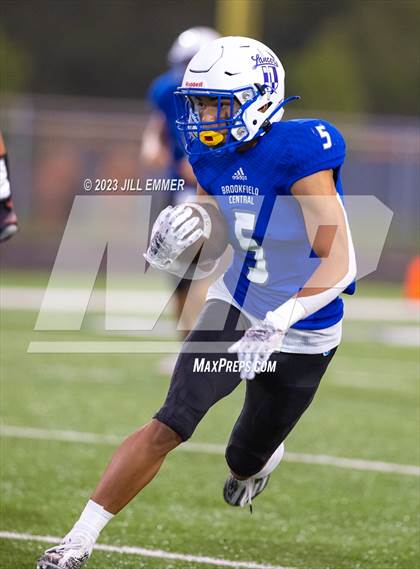 Thumbnail 1 in Pewaukee @ Brookfield Central photogallery.