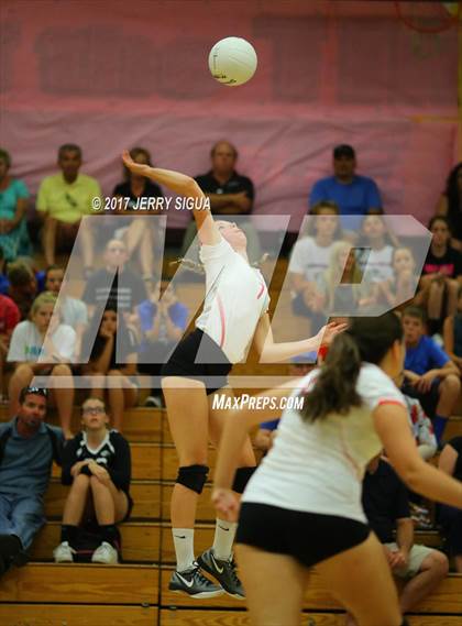 Thumbnail 1 in Truckee @ Woodcreek photogallery.