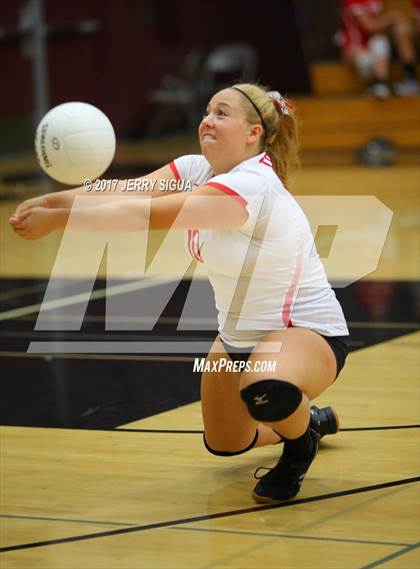Thumbnail 2 in Truckee @ Woodcreek photogallery.