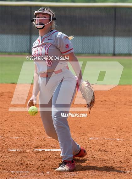 Thumbnail 3 in Katy vs Brazoswood (UIL 6A Softball Region 3 Semifinal) photogallery.