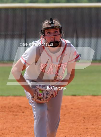 Thumbnail 3 in Katy vs Brazoswood (UIL 6A Softball Region 3 Semifinal) photogallery.