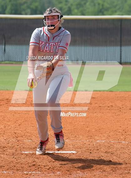 Thumbnail 2 in Katy vs Brazoswood (UIL 6A Softball Region 3 Semifinal) photogallery.
