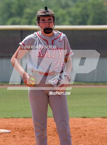 Thumbnail 1 in Katy vs Brazoswood (UIL 6A Softball Region 3 Semifinal) photogallery.