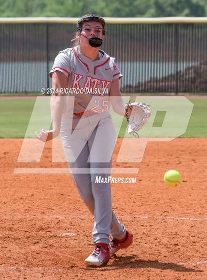 Thumbnail 2 in Katy vs Brazoswood (UIL 6A Softball Region 3 Semifinal) photogallery.