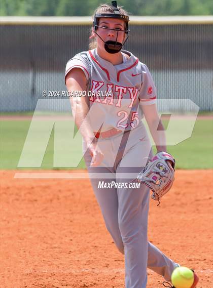 Thumbnail 3 in Katy vs Brazoswood (UIL 6A Softball Region 3 Semifinal) photogallery.