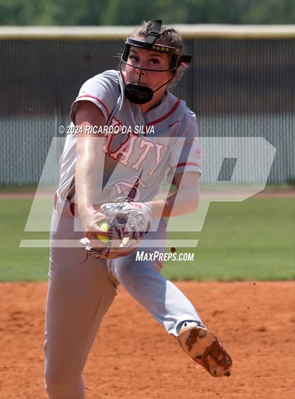 Thumbnail 3 in Katy vs Brazoswood (UIL 6A Softball Region 3 Semifinal) photogallery.