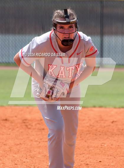 Thumbnail 3 in Katy vs Brazoswood (UIL 6A Softball Region 3 Semifinal) photogallery.