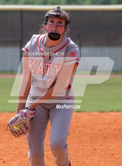 Thumbnail 2 in Katy vs Brazoswood (UIL 6A Softball Region 3 Semifinal) photogallery.