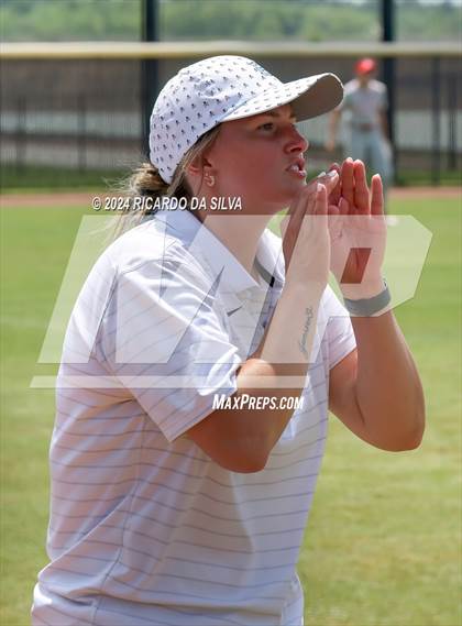 Thumbnail 2 in Katy vs Brazoswood (UIL 6A Softball Region 3 Semifinal) photogallery.