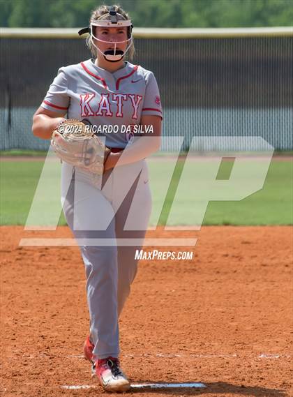 Thumbnail 3 in Katy vs Brazoswood (UIL 6A Softball Region 3 Semifinal) photogallery.