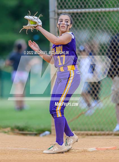 Thumbnail 1 in East Rockaway vs. Oyster Bay (NYSPHSAA Section VIII Class B Final Game 1) photogallery.