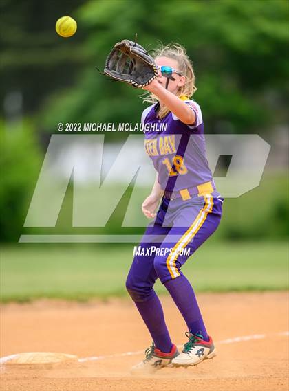 Thumbnail 2 in East Rockaway vs. Oyster Bay (NYSPHSAA Section VIII Class B Final Game 1) photogallery.