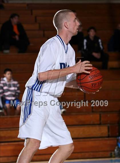 Thumbnail 3 in Dana Hills vs. Los Alamitos (OC North-South Challenge) photogallery.