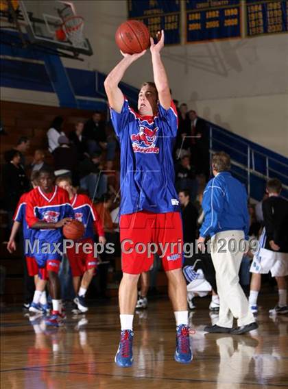 Thumbnail 2 in Dana Hills vs. Los Alamitos (OC North-South Challenge) photogallery.