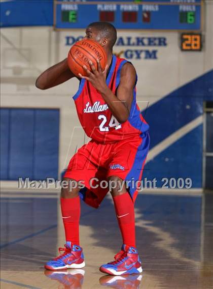 Thumbnail 1 in Dana Hills vs. Los Alamitos (OC North-South Challenge) photogallery.