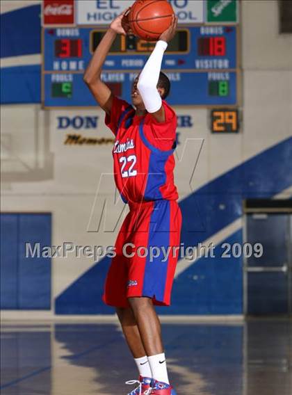 Thumbnail 3 in Dana Hills vs. Los Alamitos (OC North-South Challenge) photogallery.