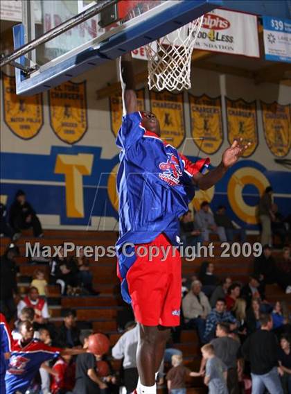 Thumbnail 3 in Dana Hills vs. Los Alamitos (OC North-South Challenge) photogallery.