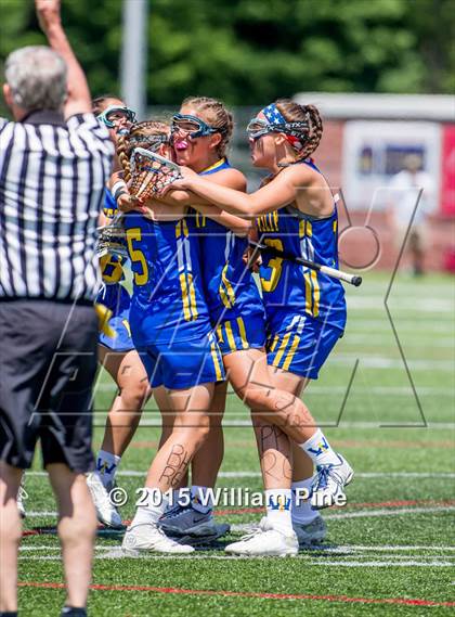 Thumbnail 2 in Suffern vs. West Islip (NYSPHSAA Class A Final) photogallery.
