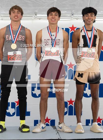 Thumbnail 2 in UIL Cross Country Finals (Medals) photogallery.