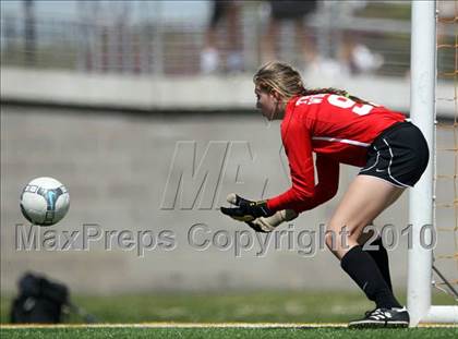 Thumbnail 2 in Westwood vs The Woodlands (Texas 5A Regional Final) photogallery.