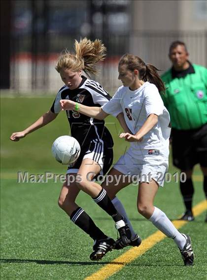 Thumbnail 3 in Westwood vs The Woodlands (Texas 5A Regional Final) photogallery.