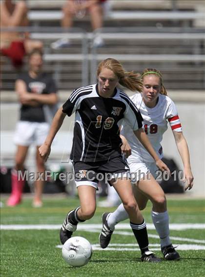 Thumbnail 2 in Westwood vs The Woodlands (Texas 5A Regional Final) photogallery.