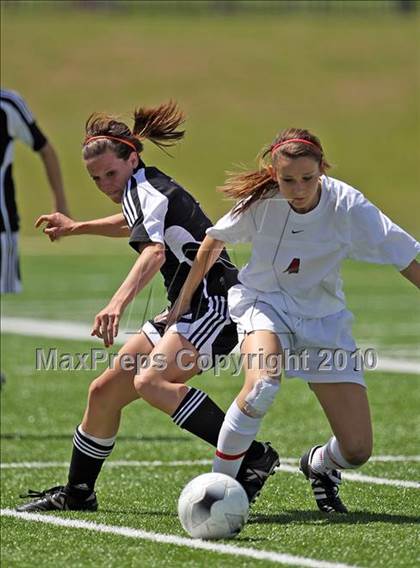 Thumbnail 1 in Westwood vs The Woodlands (Texas 5A Regional Final) photogallery.