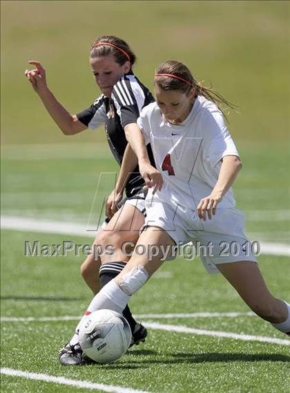 Thumbnail 2 in Westwood vs The Woodlands (Texas 5A Regional Final) photogallery.