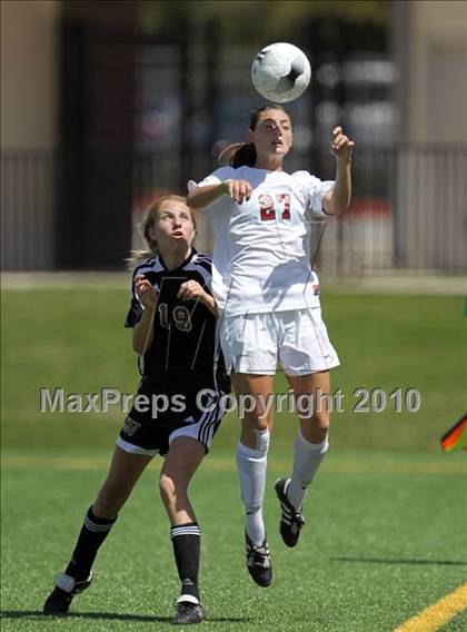 Thumbnail 3 in Westwood vs The Woodlands (Texas 5A Regional Final) photogallery.