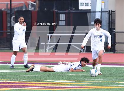 Thumbnail 3 in Newark Memorial @ Menlo-Atherton photogallery.