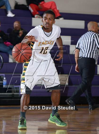 Thumbnail 3 in Eisenhower vs. Hawthorne (St. Hope Elite Classic) photogallery.