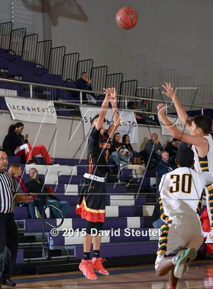 Thumbnail 1 in Eisenhower vs. Hawthorne (St. Hope Elite Classic) photogallery.