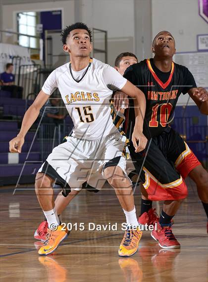 Thumbnail 2 in Eisenhower vs. Hawthorne (St. Hope Elite Classic) photogallery.