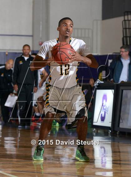 Thumbnail 2 in Eisenhower vs. Hawthorne (St. Hope Elite Classic) photogallery.