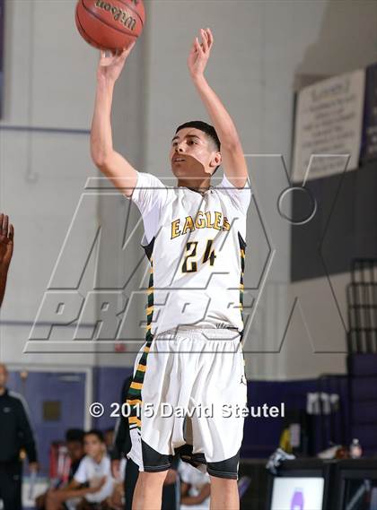 Thumbnail 3 in Eisenhower vs. Hawthorne (St. Hope Elite Classic) photogallery.