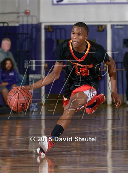 Thumbnail 3 in Eisenhower vs. Hawthorne (St. Hope Elite Classic) photogallery.