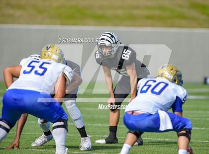 Thumbnail 1 in Grandview vs. Rockdale (UIL 3A D1 Bi-District) photogallery.
