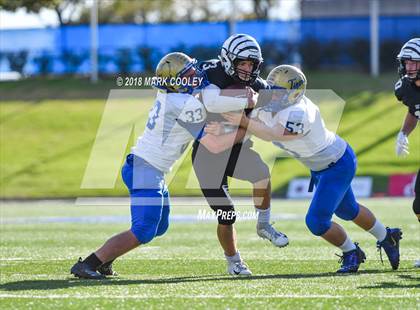 Thumbnail 2 in Grandview vs. Rockdale (UIL 3A D1 Bi-District) photogallery.