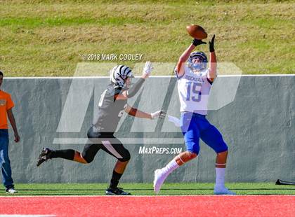Thumbnail 3 in Grandview vs. Rockdale (UIL 3A D1 Bi-District) photogallery.